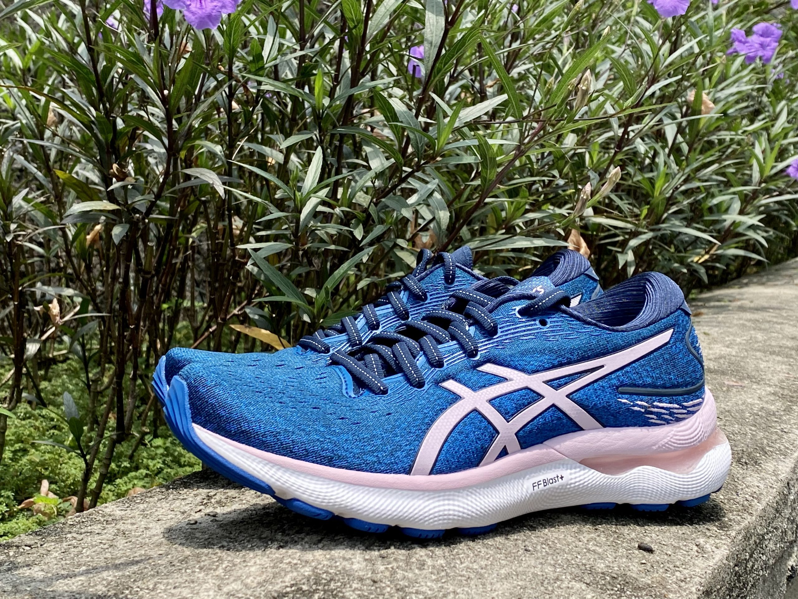 ASICS GEL-Nimbus 24 Review: Hands-On Features 